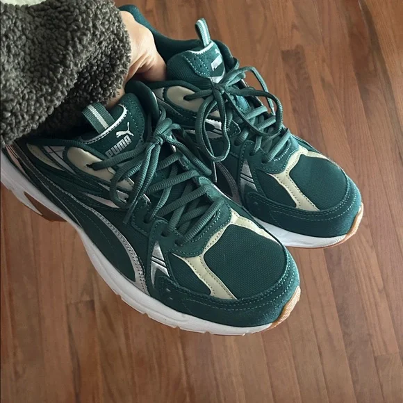 Sold - Picture 6 of 8